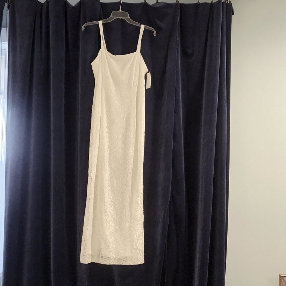 Evening wear petite Lace Dress